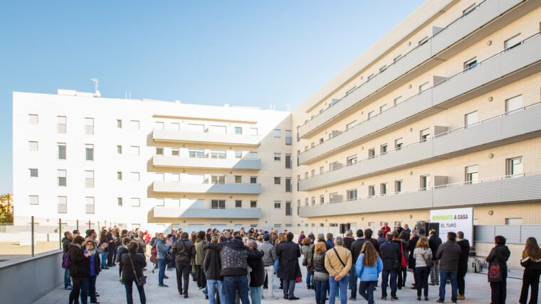 Vius a Nou Barris? Vine a les sessions informatives sobre habitatge públic al districte